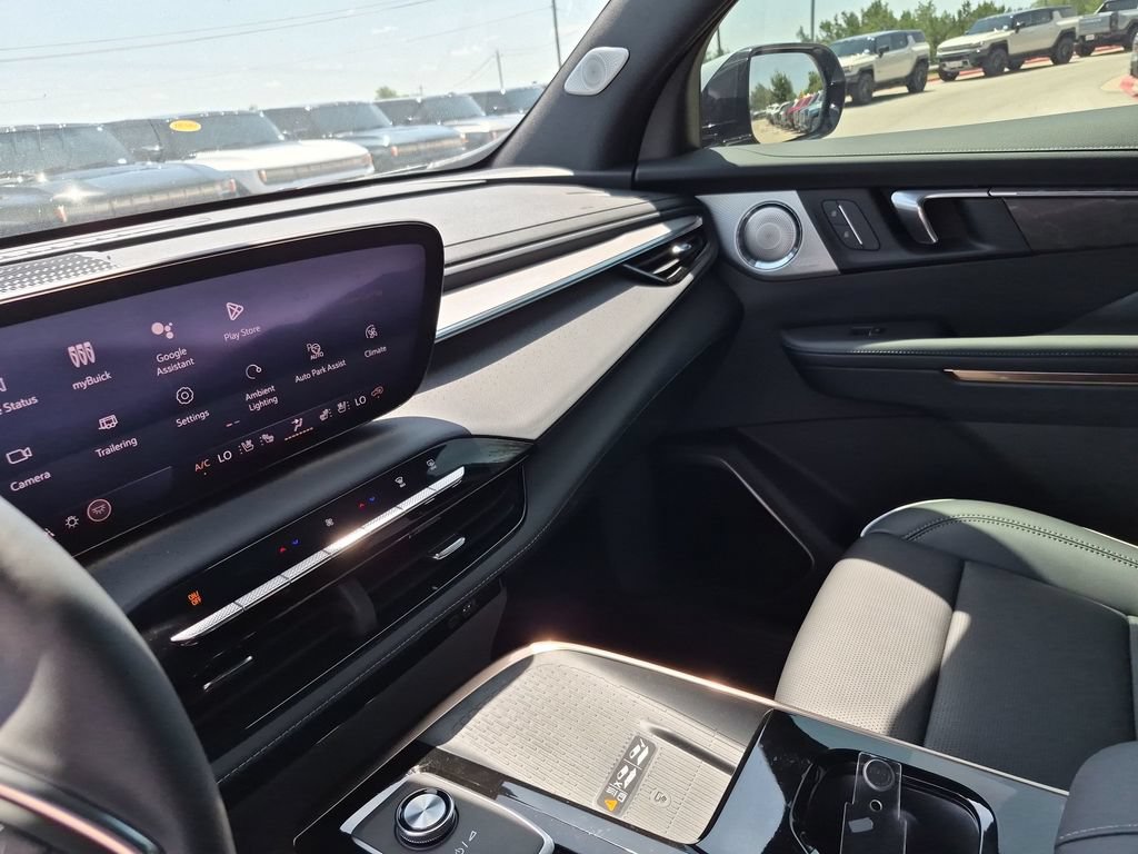 New 2026 Buick Enclave Avenir w/ Super Cruise Package FWD image 25