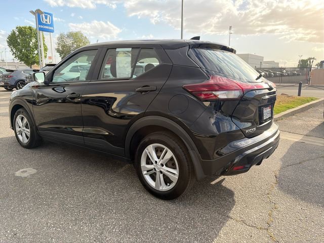 Used 2023 Nissan Kicks S FWD image 3