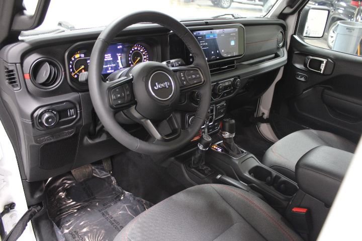 Used 2025 Jeep Wrangler Unlimited Rubicon image 43
