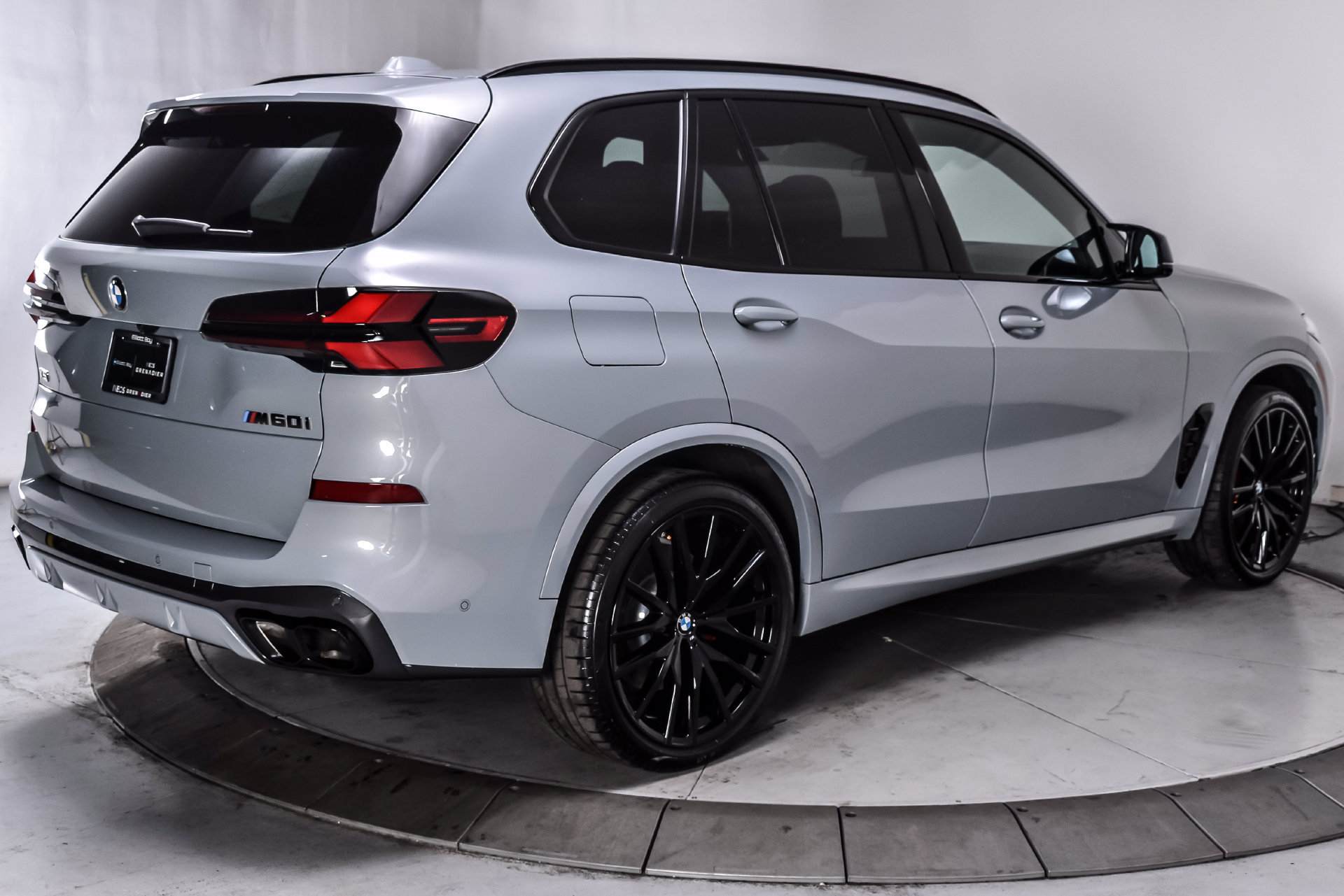 Used 2025 BMW X5 M60i w/ Executive Package AWD/4WD image 6