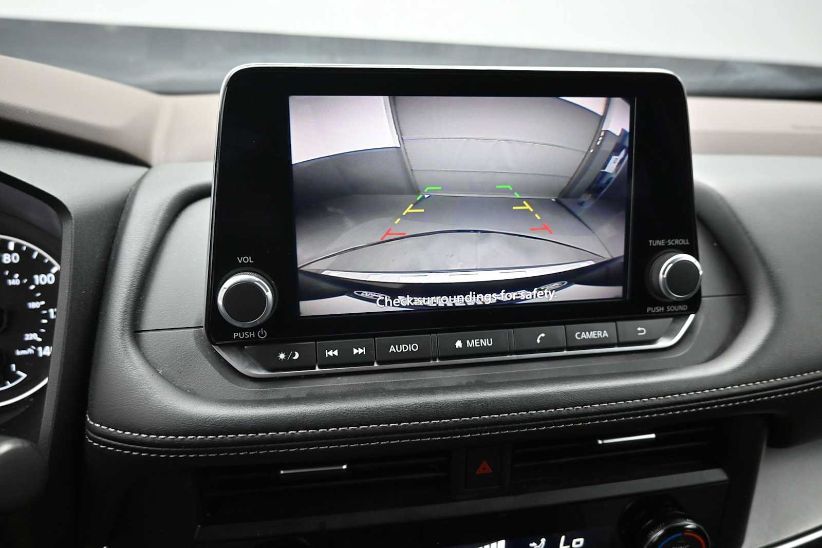 Used 2023 Nissan Rogue SV AWD/4WD image 19