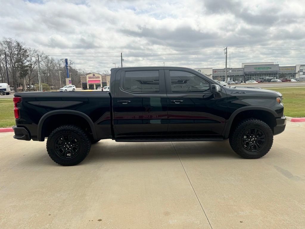 Used 2025 Chevrolet Silverado 1500 ZR2 w/ Technology Package image 6