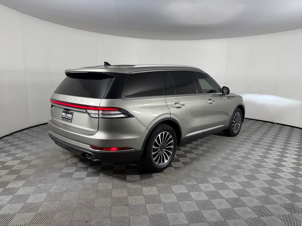 Used 2023 Lincoln Aviator Reserve w/ Equipment Group 201A image 7