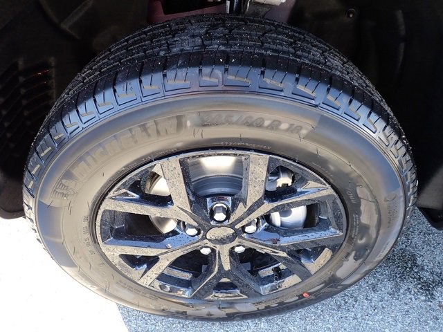 New 2025 Jeep Grand Cherokee Altitude image 11