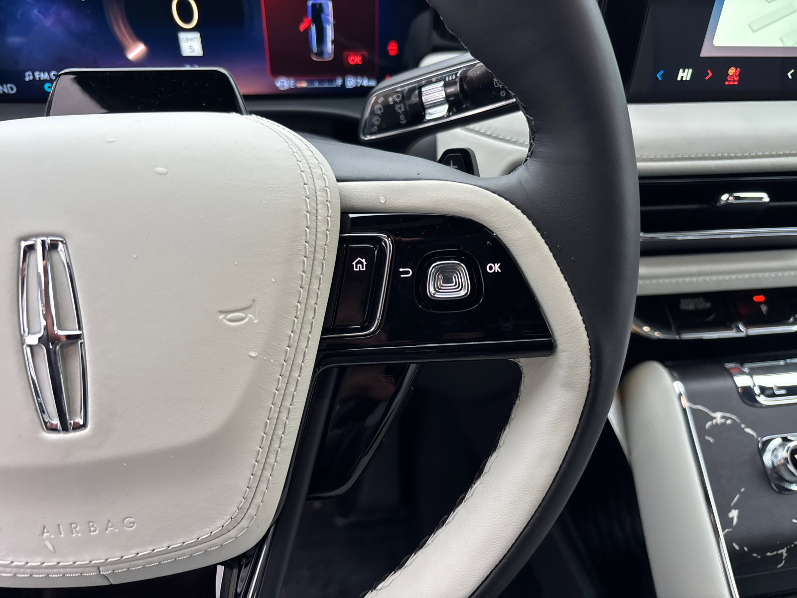 New 2026 Lincoln Aviator Black Label w/ Dynamic Handling Package image 18