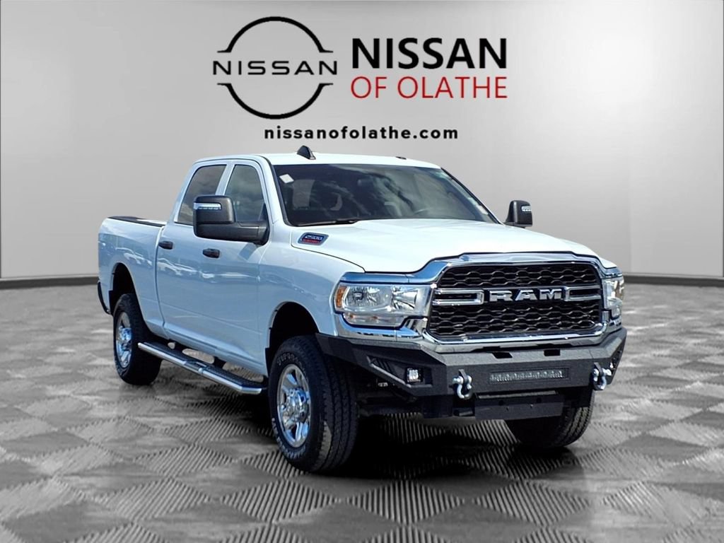 Used 2024 RAM 2500 Tradesman w/ Chrome Appearance Group AWD/4WD image 29