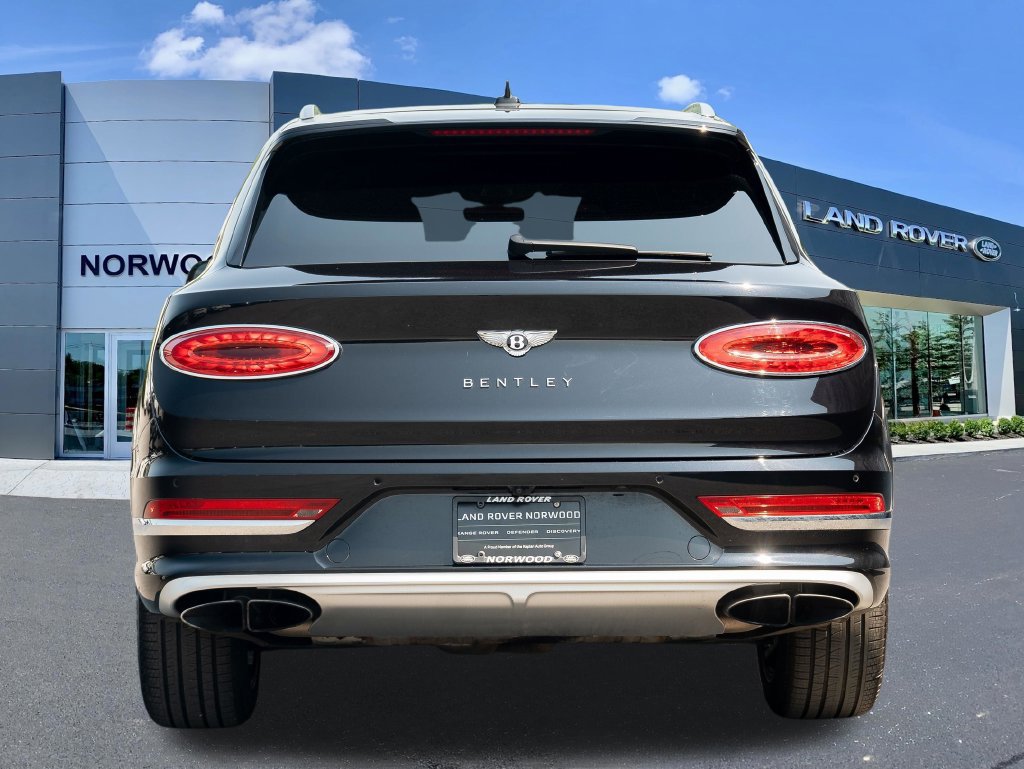 Used 2024 Bentley Bentayga Extended Wheelbase AWD/4WD image 5