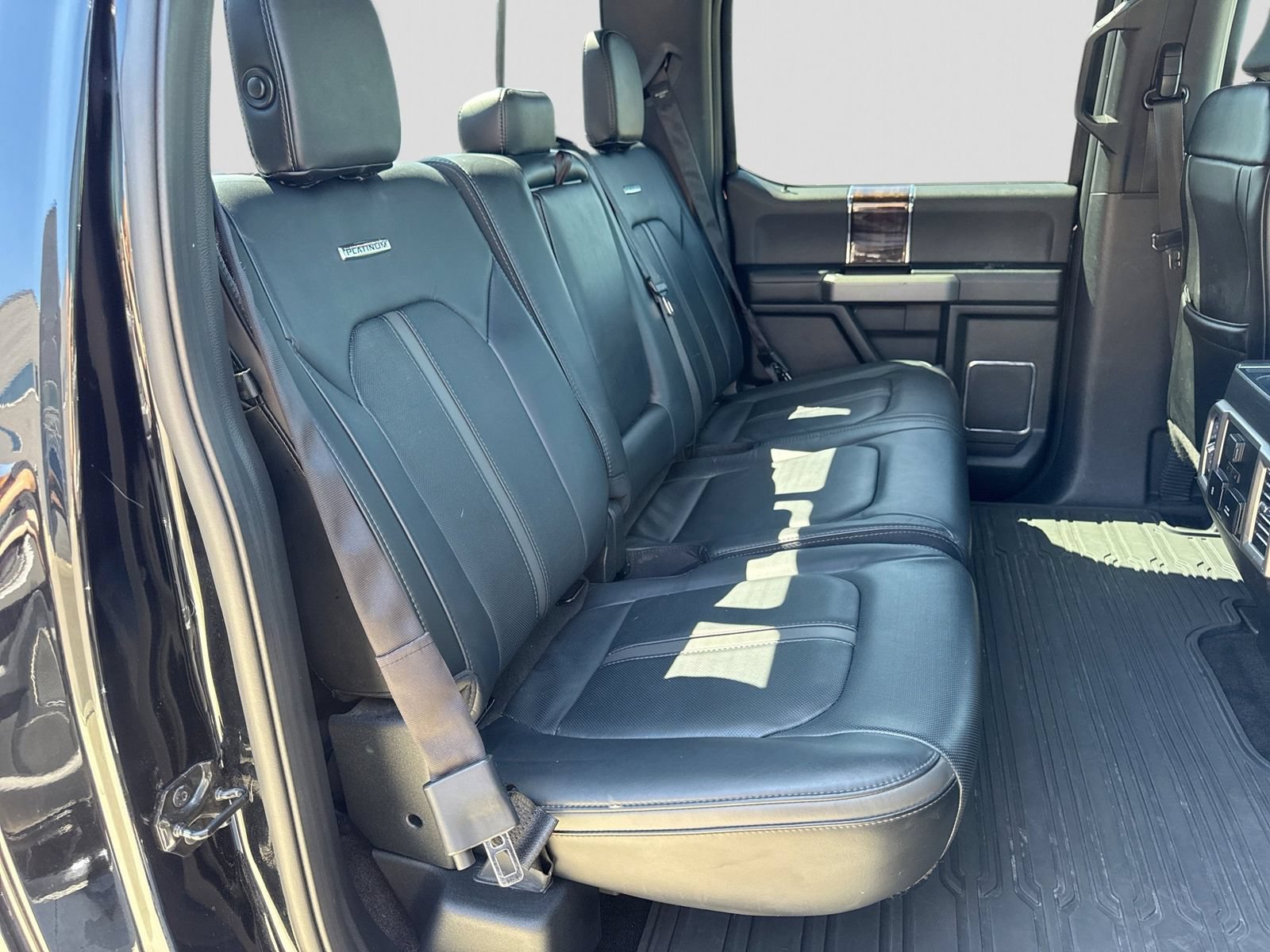 Used 2017 Ford F150 Platinum w/ Equipment Group 701A Luxury AWD/4WD image 25
