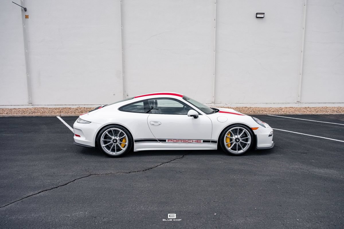 Used 2016 Porsche 911 R RWD image 11