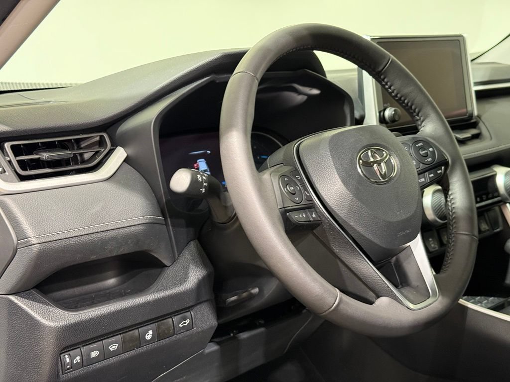 Certified 2024 Toyota RAV4 XLE w/ Convenience Package AWD/4WD image 17