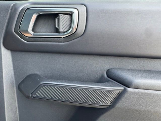 New 2025 Ford Bronco Badlands image 21