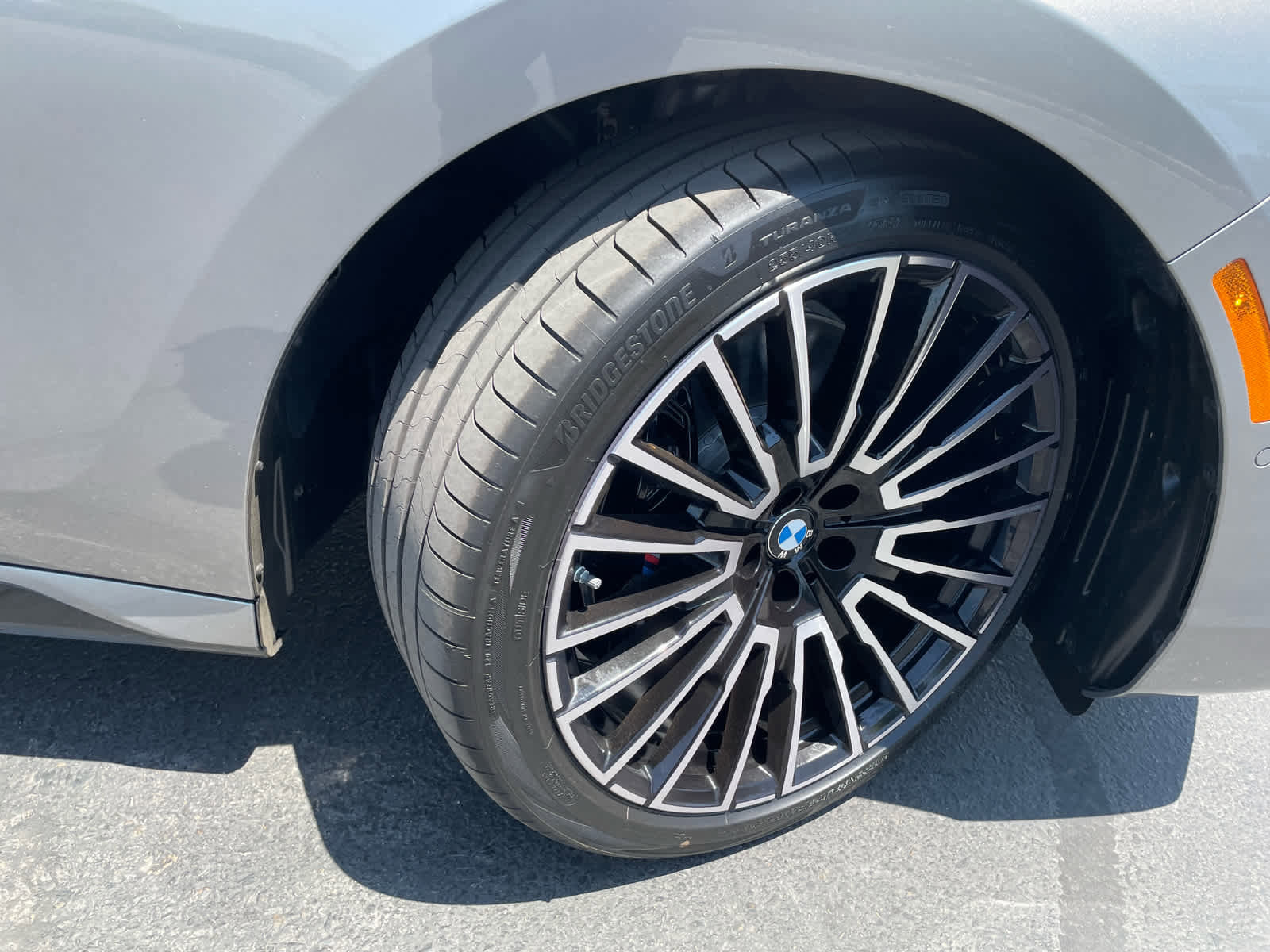 New 2025 BMW 740i w/ Executive Package image 20