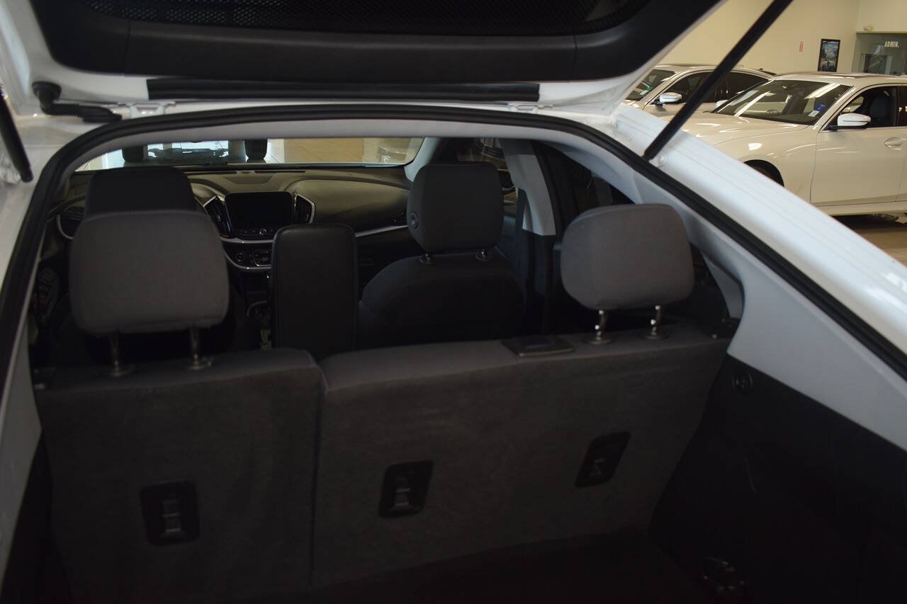 Used 2018 Chevrolet Volt LT FWD image 12