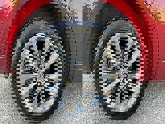 Used 2023 Buick Envision Avenir image 11