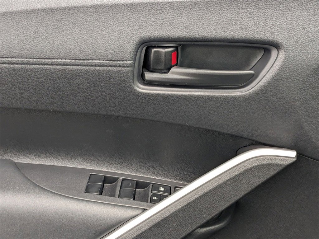 Used 2024 Toyota Corolla Cross LE image 14