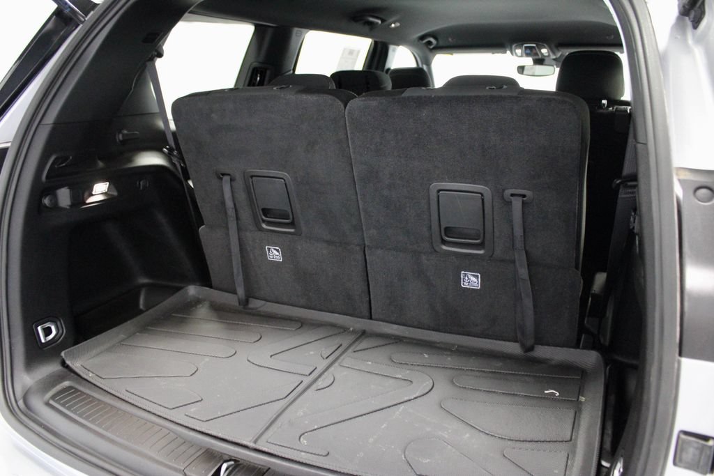 Used 2024 Jeep Grand Cherokee L Laredo AWD/4WD image 12