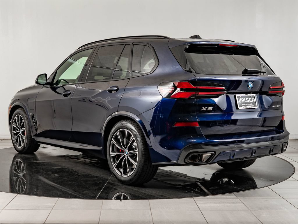 New 2026 BMW X5 xDrive50e w/ M Sport Package AWD/4WD image 6