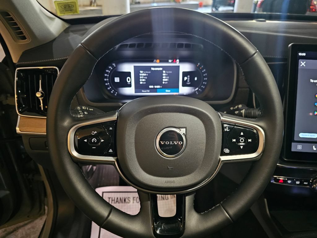 Certified 2025 Volvo XC90 B5 Core AWD/4WD image 18