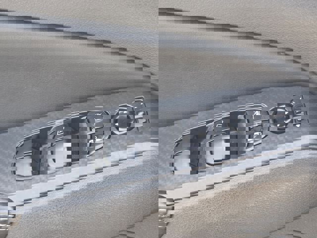 Used 2025 Nissan Altima 2.5 SV FWD image 28