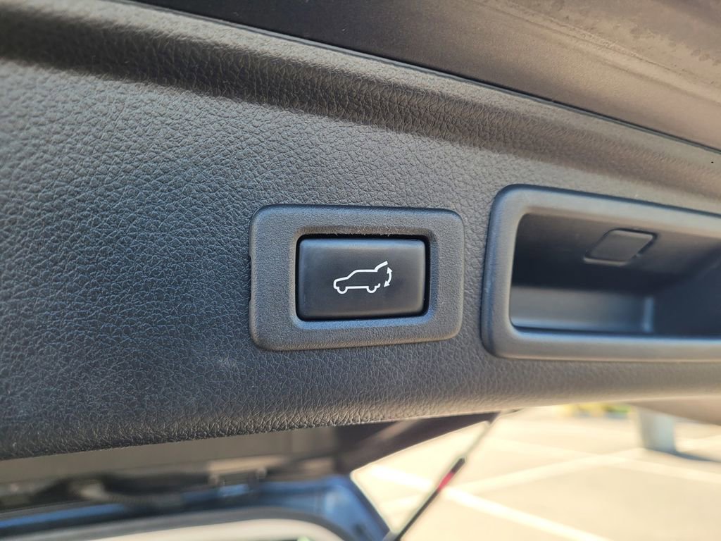 Used 2018 Subaru Forester 2.5i Limited AWD/4WD image 9