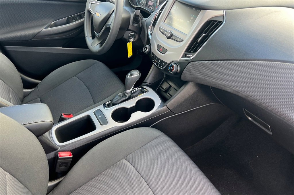 Used 2017 Chevrolet Cruze LS image 14