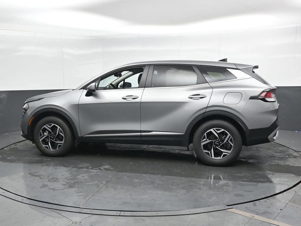 Used 2025 Kia Sportage LX image 10