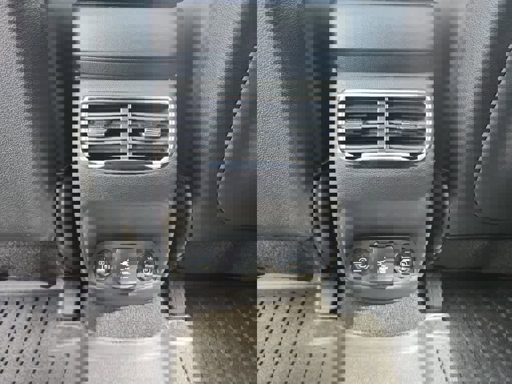 Used 2022 Hyundai Santa Fe Calligraphy image 17