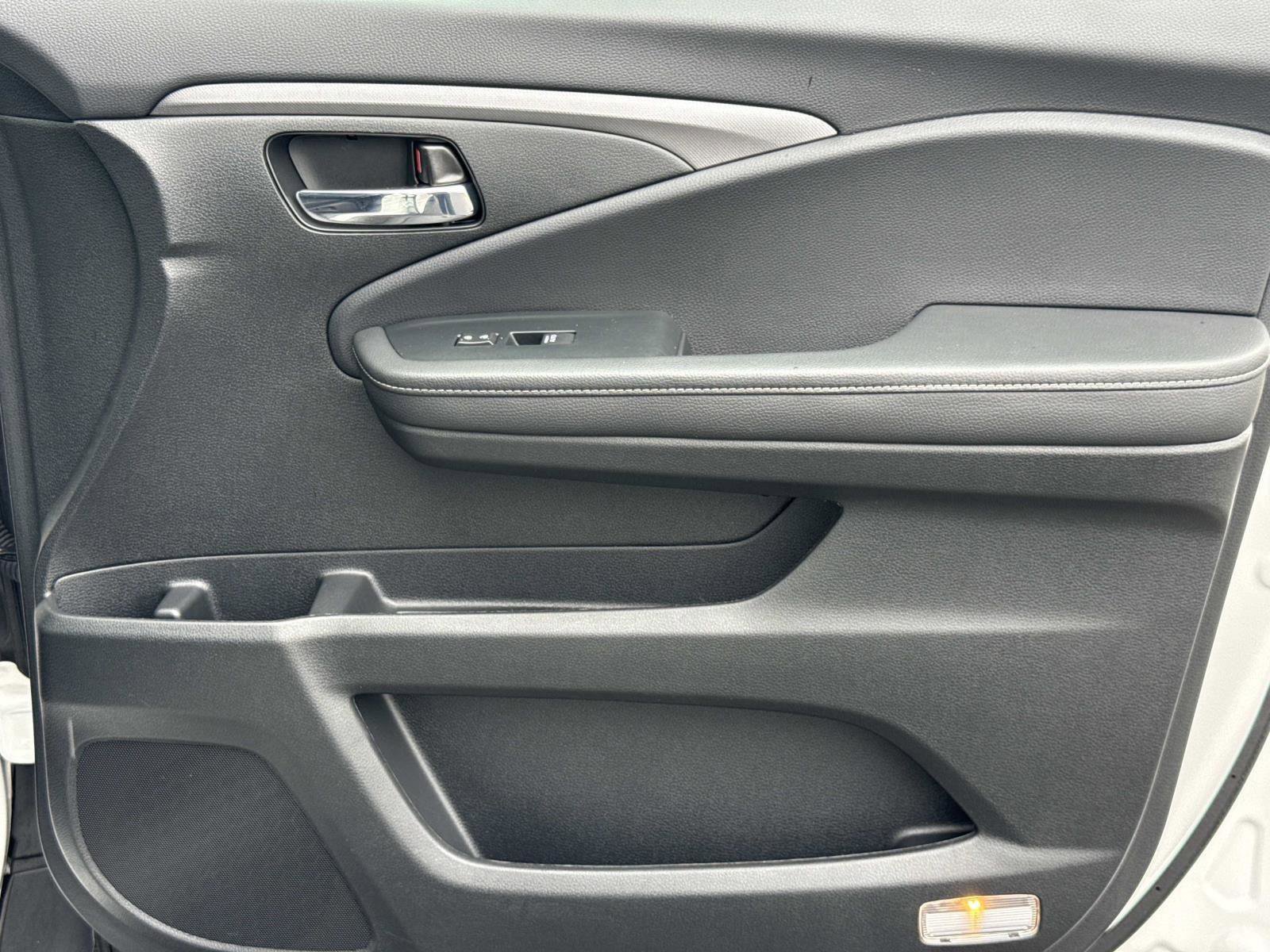 Used 2023 Honda Ridgeline RTL-E image 18