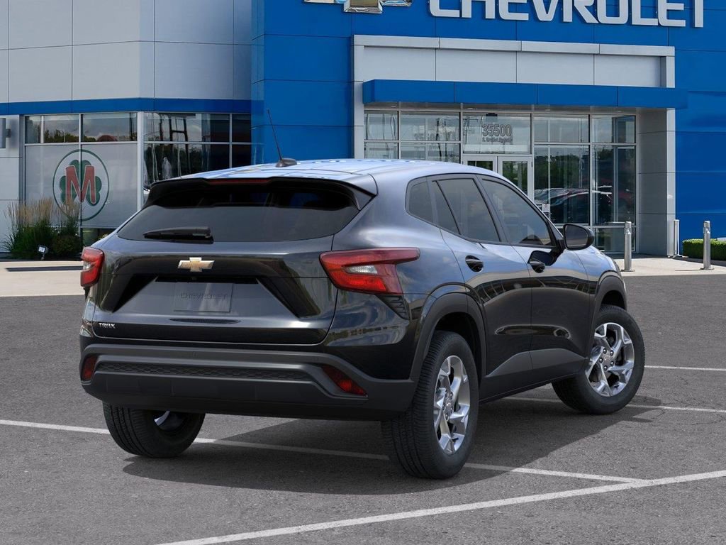 New 2026 Chevrolet Trax LS w/ LS Convenience Package FWD image 4