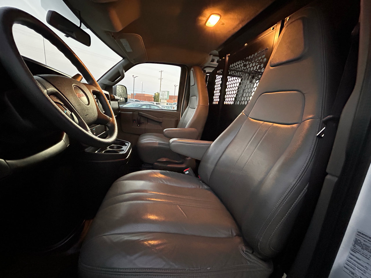 Used 2022 GMC Savana 2500 w/ Driver Convenience Package image 18