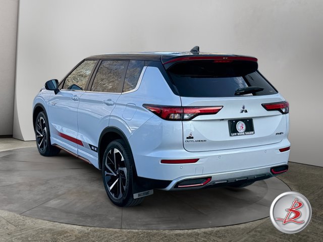 Used 2023 Mitsubishi Outlander SE AWD/4WD image 5