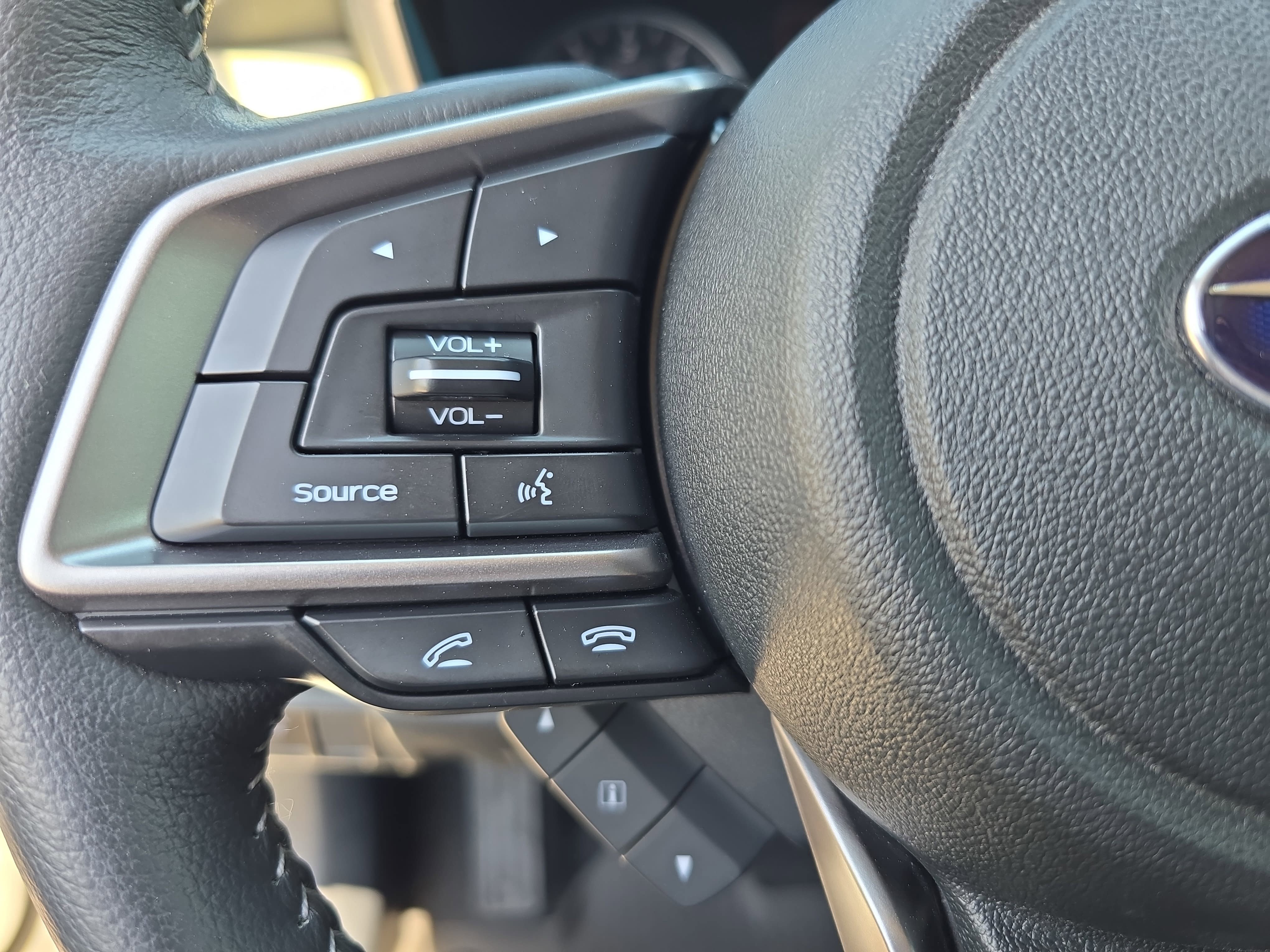 Used 2022 Subaru Outback Limited image 17