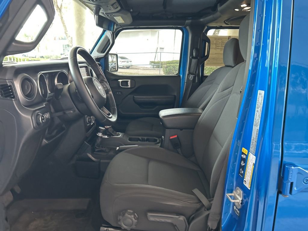 Used 2022 Jeep Gladiator Willys image 5