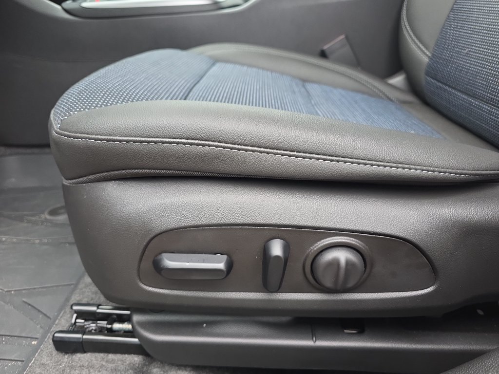Certified 2026 Buick Envista Sport Touring w/ Convenience I Package FWD image 32