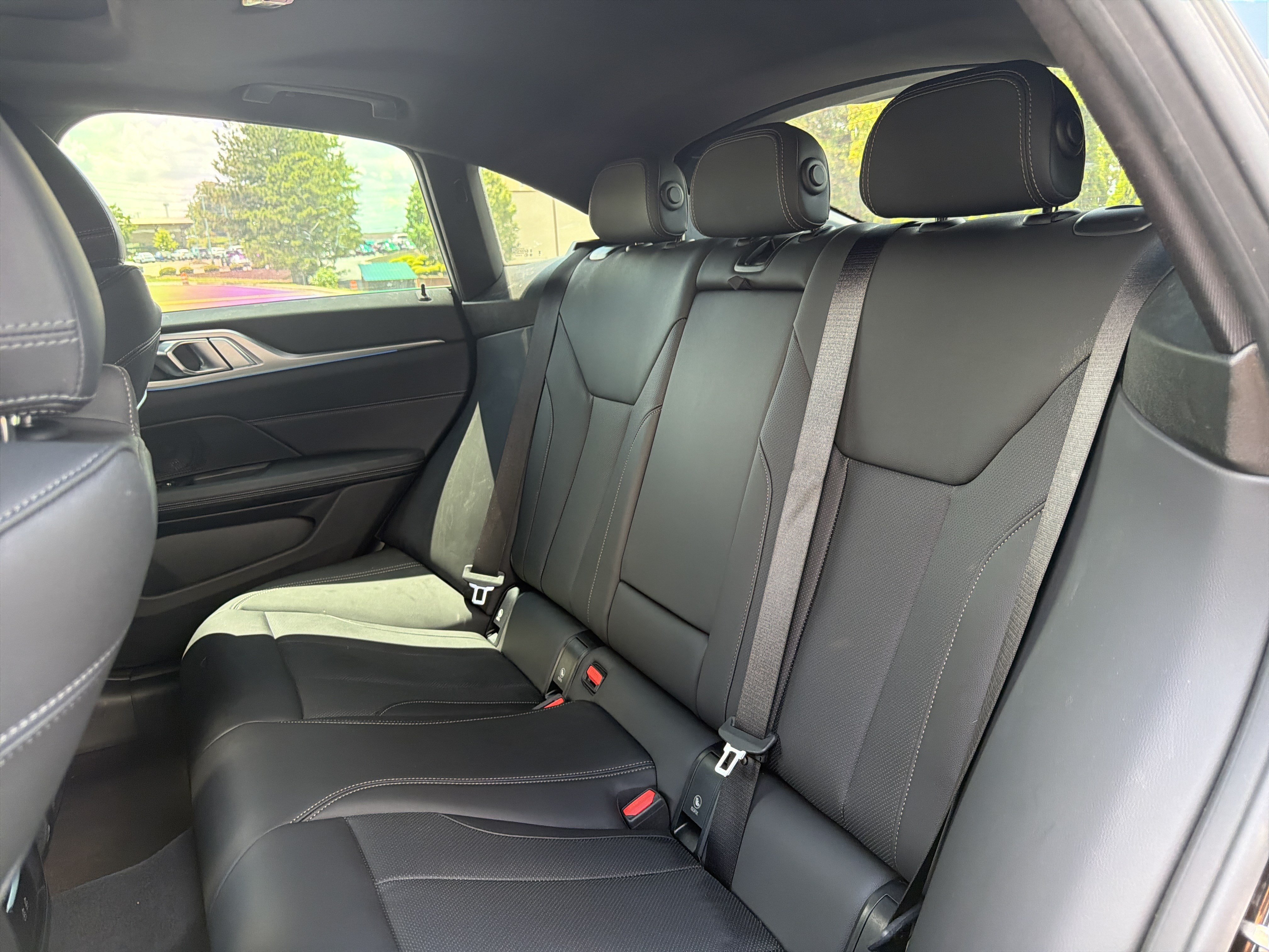 Used 2023 BMW i4 eDrive35 w/ Premium Package RWD image 9