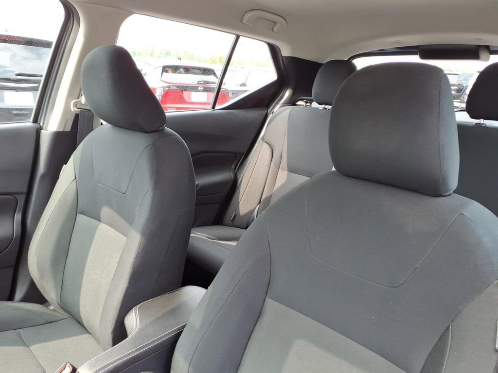 Used 2025 Nissan Kicks Play S FWD image 16