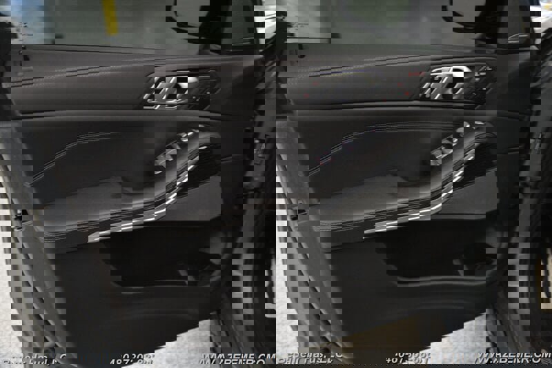 Used 2023 BMW X7 M60i w/ Climate Comfort Package image 41