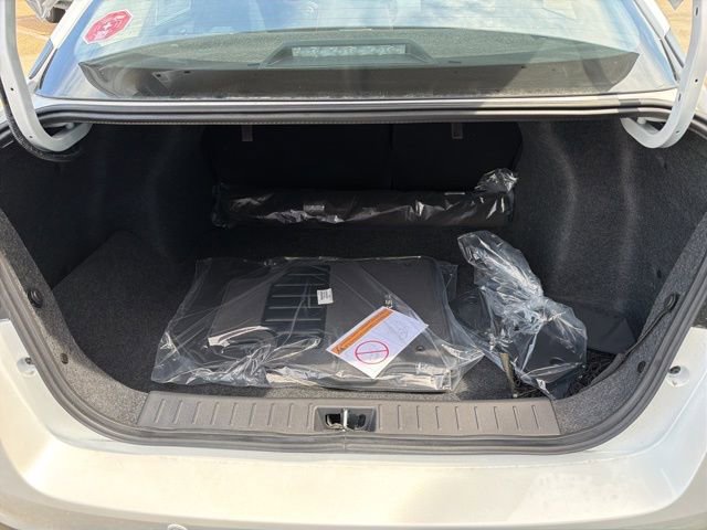 New 2025 Nissan Versa SR FWD image 20