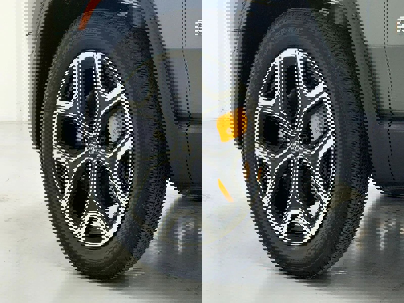 Used 2022 Rivian R1S Launch Edition image 47