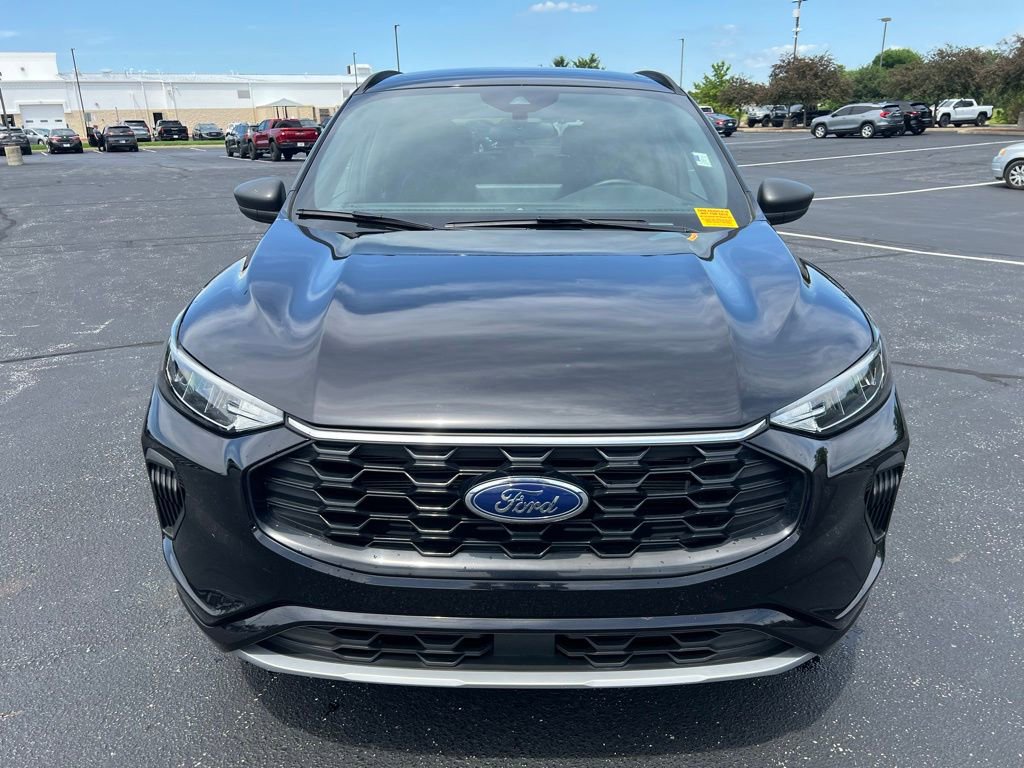 Used 2024 Ford Escape ST-Line w/ Tech Pack #1 AWD/4WD image 6