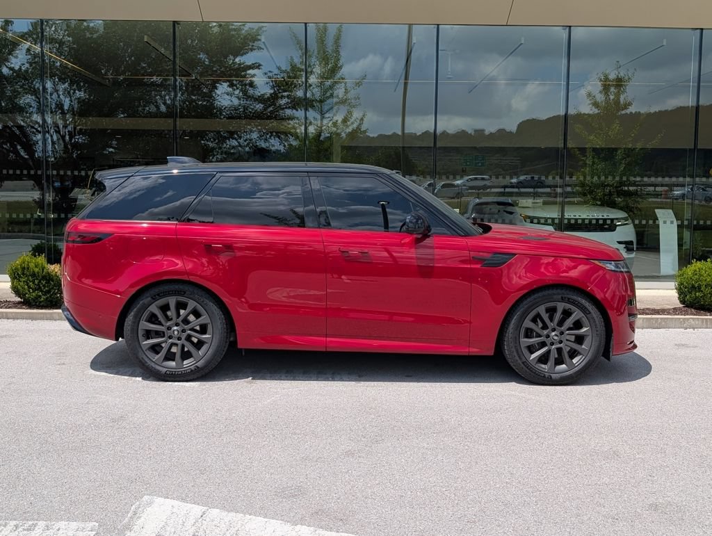 Used 2024 Land Rover Range Rover Sport Dynamic SE AWD/4WD image 8