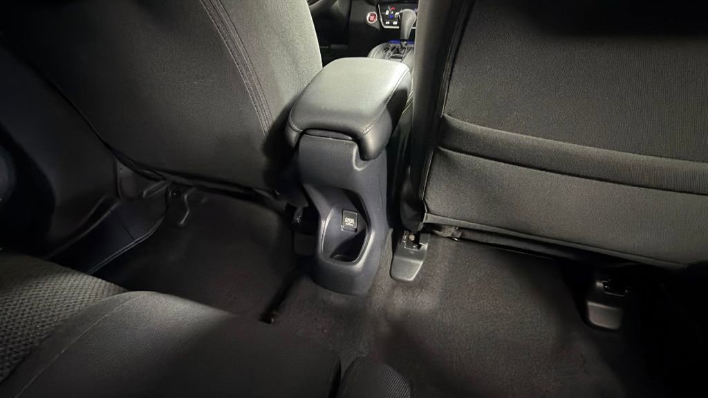 Used 2018 Honda HR-V EX image 30