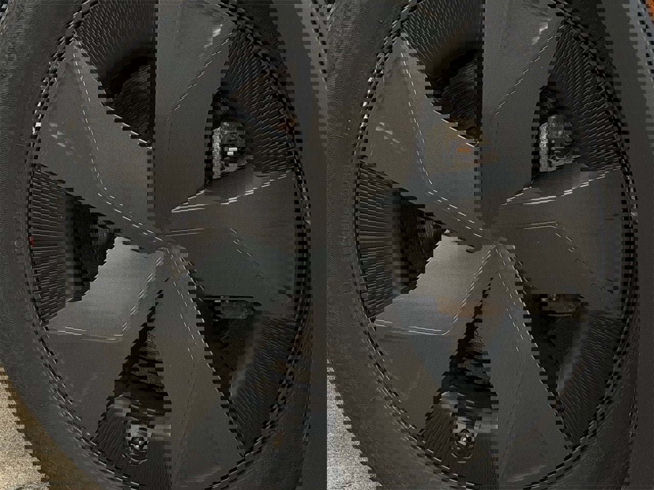 Used 2024 Toyota Prius LE image 10