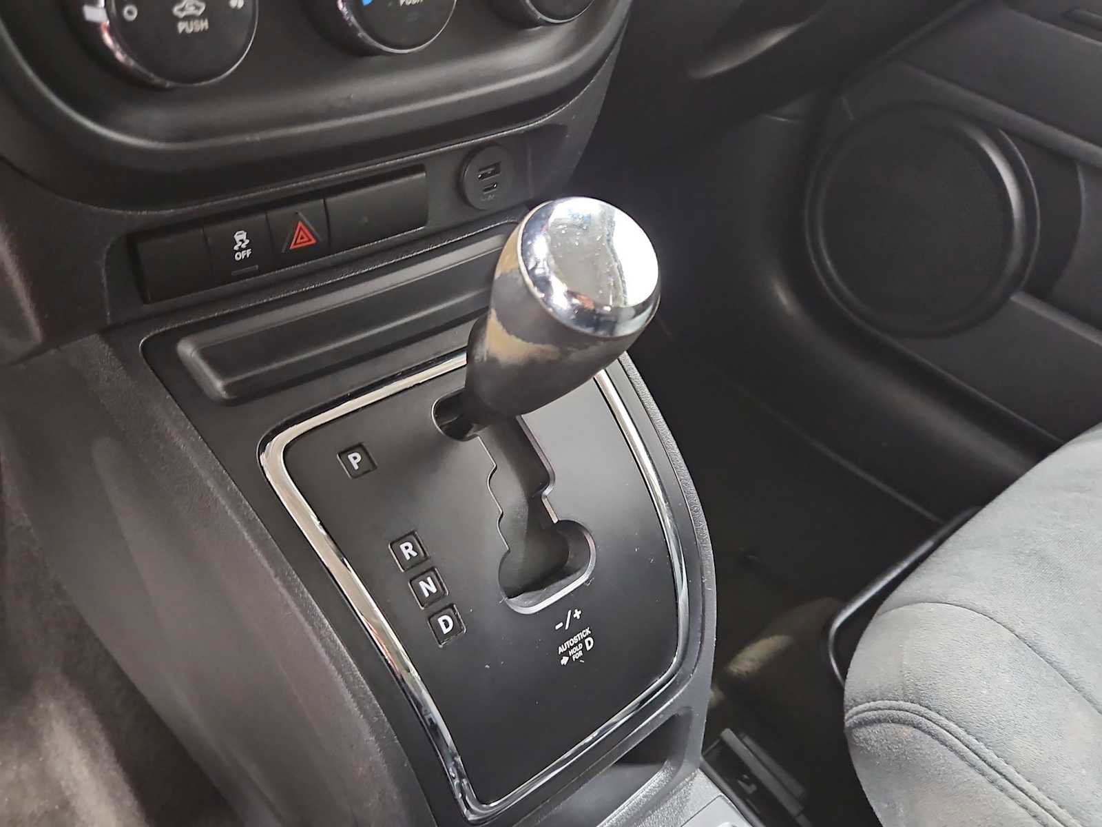 Used 2016 Jeep Patriot Sport w/ Power Value Group image 26