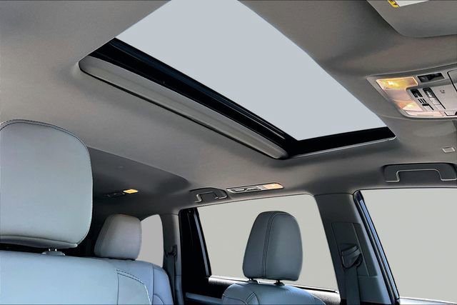 Used 2019 Toyota Highlander XLE FWD image 25