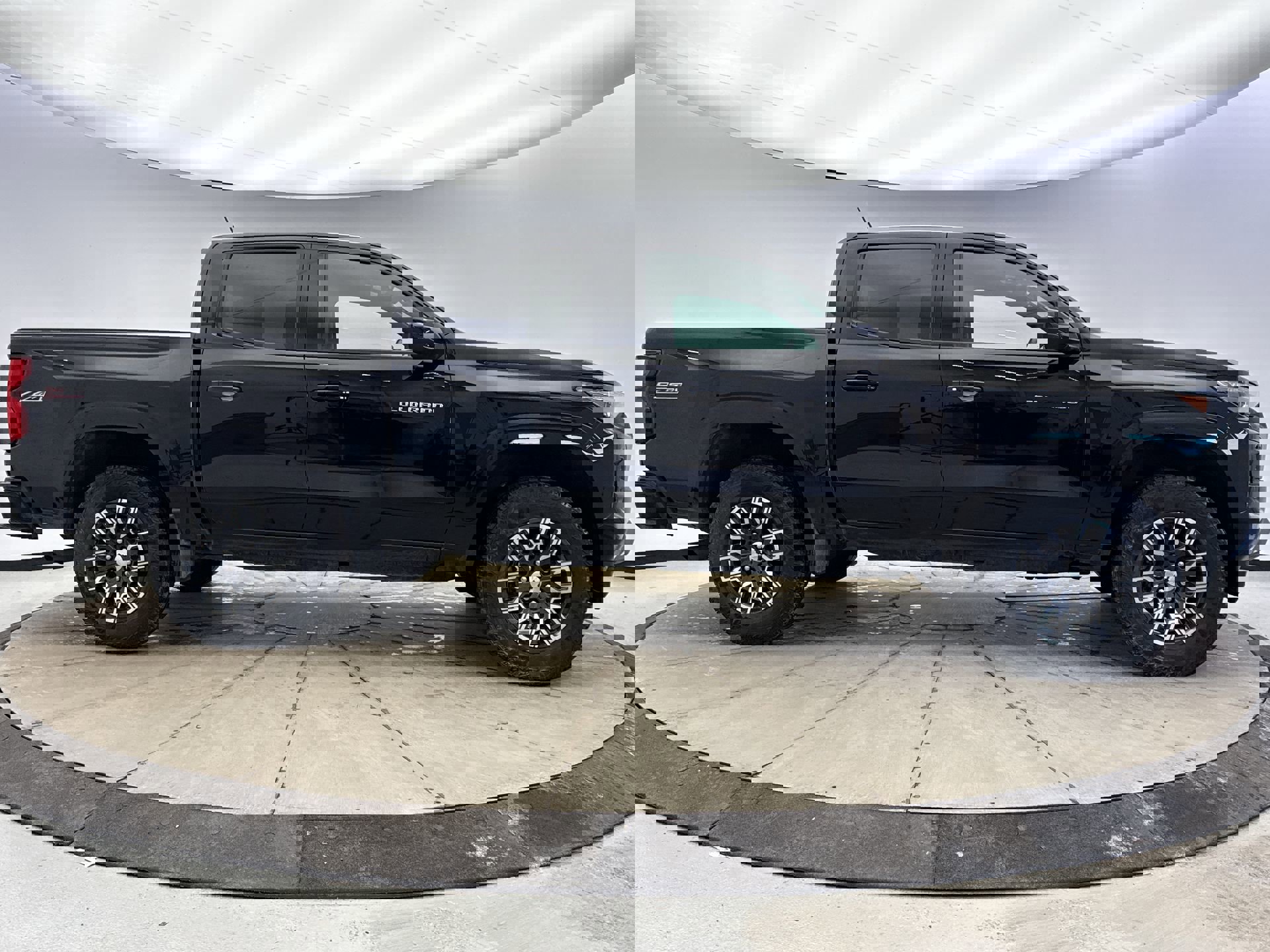 Used 2023 Chevrolet Colorado Z71 w/ Advanced Trailering Package image 6