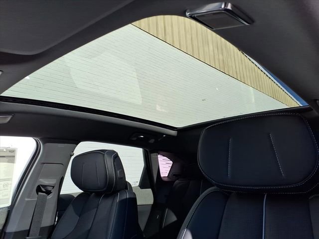 New 2026 Cadillac Optiq Luxury 2 image 7