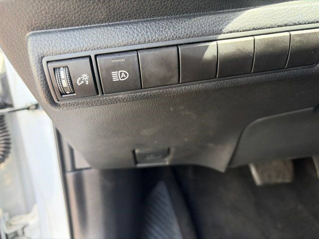 Used 2023 Toyota Corolla LE FWD image 18
