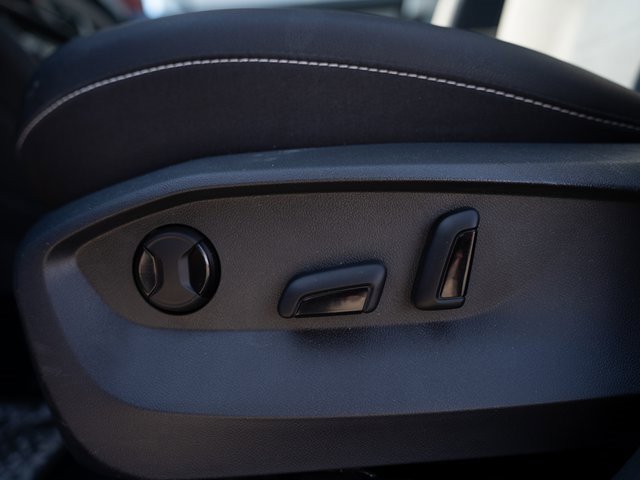 Certified 2024 Volkswagen Taos SE image 20