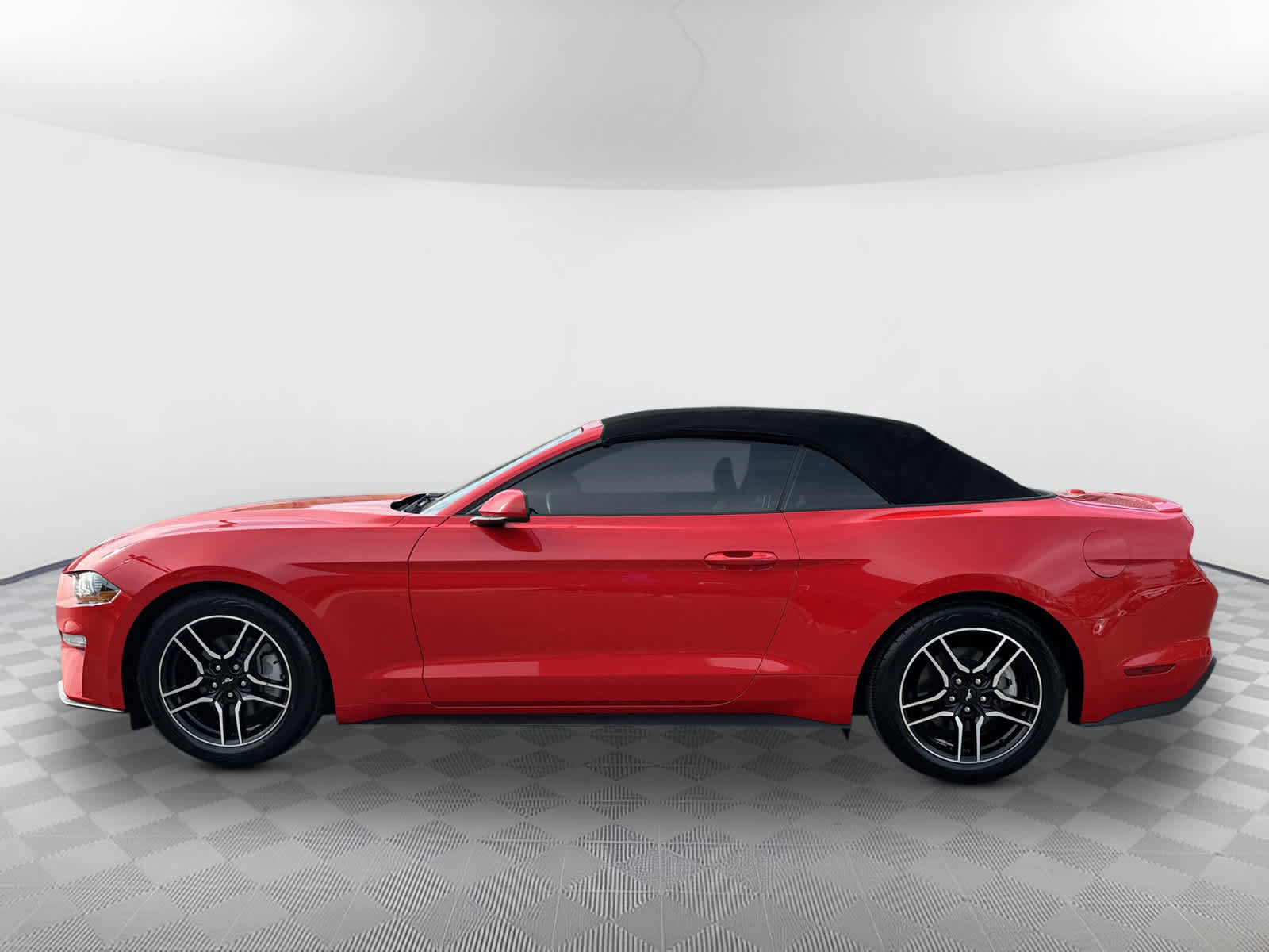 Used 2021 Ford Mustang Premium image 4